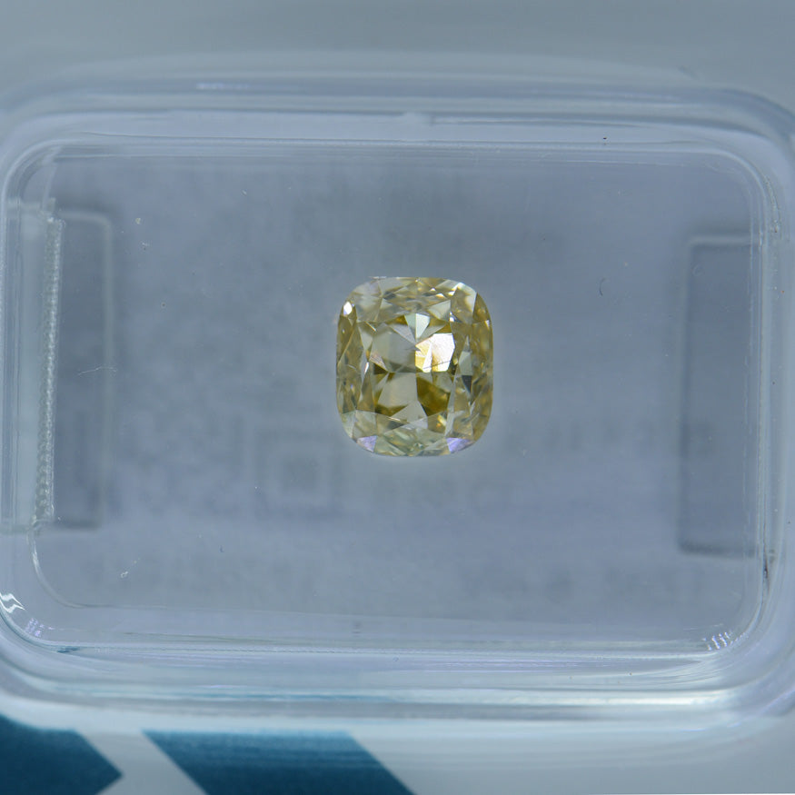 0.99Ct - NATURAL BROWNISH YELLOW DIAMOND- IGI CERTIFIED