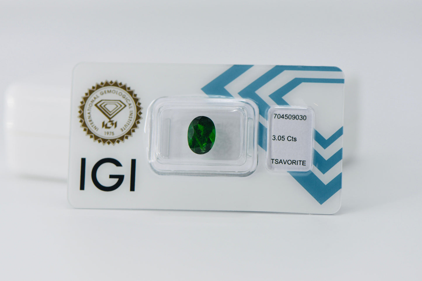 3.05 NATURAL TSAVORITE WITH IGI CERTIFICATE